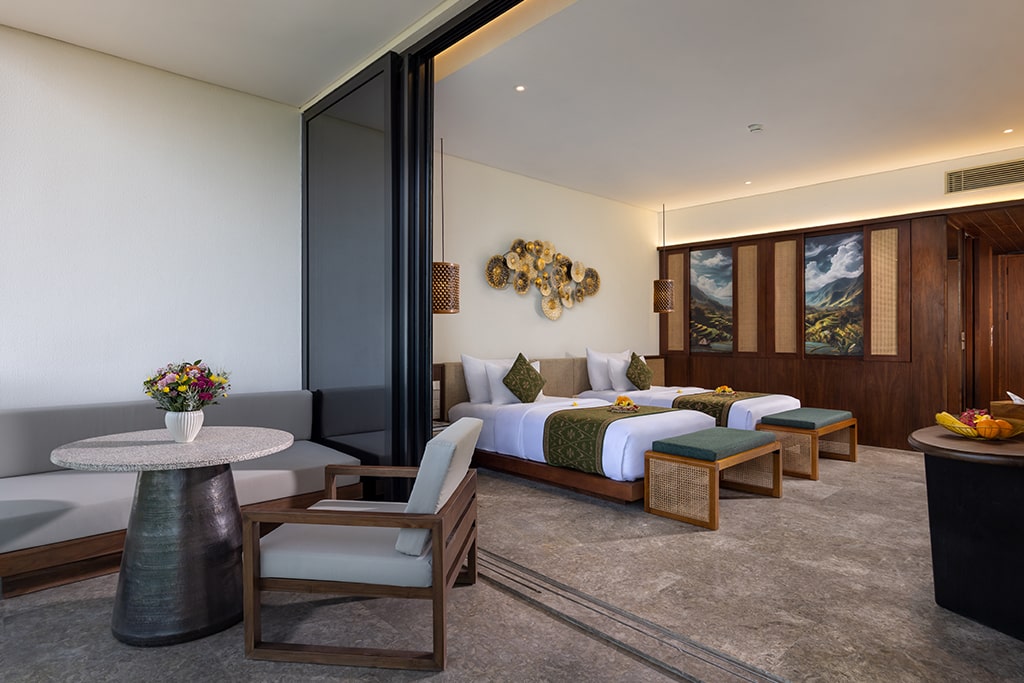 Luxury Suite King or Twin - Sea View