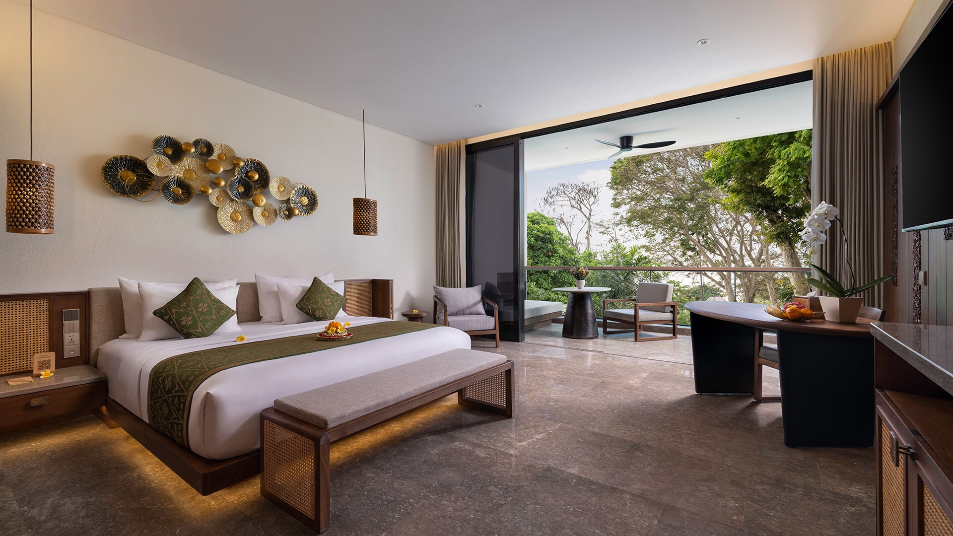 Luxury Suite King or Twin - Garden View