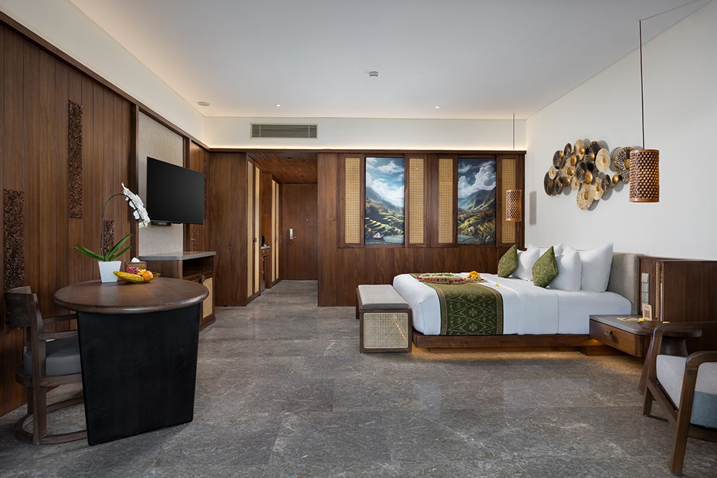 Luxury Suite King or Twin - Sea View
